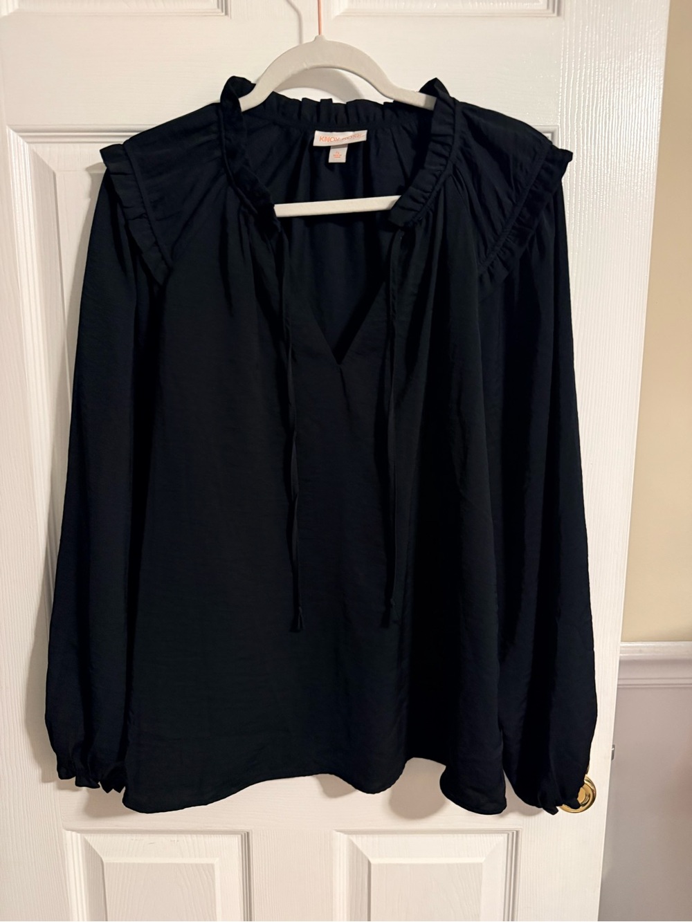 Women’s Black Ruffle Long-Sleeve Blouse